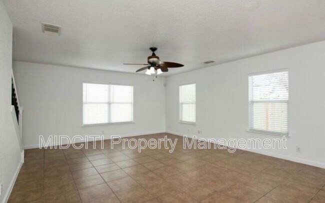 Building Photo - 9739 Chelsea Cir