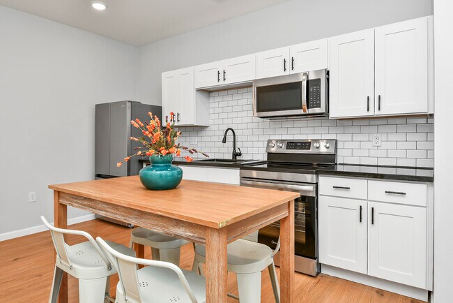 Building Photo - 505 W Grand St