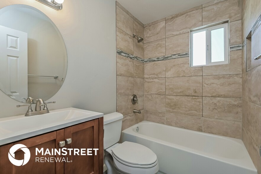 Building Photo - 6131 E 25th St