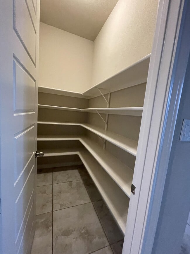 Building Photo - 2826 Winter Gorge