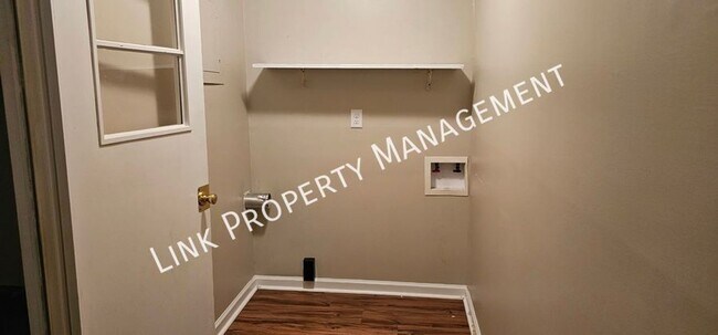 Building Photo - 7183 Holland Ln