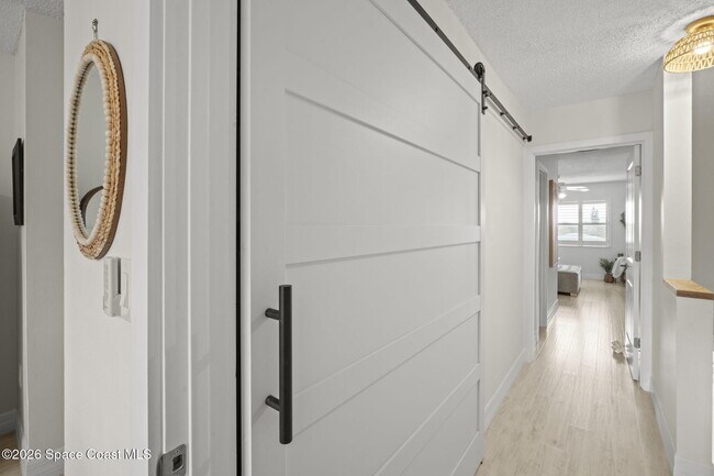 Building Photo - 180 Paradise Blvd