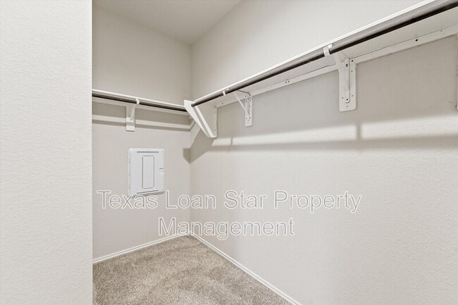 Building Photo - 21143 Waze Lewis Dr