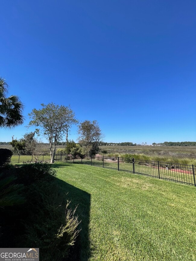 Building Photo - 208 Serpentine Dr