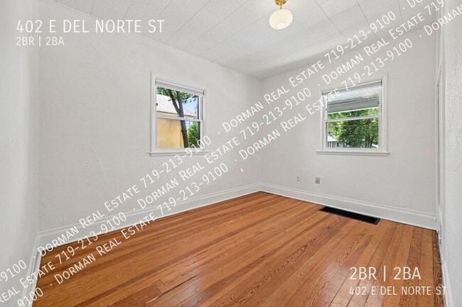 Building Photo - 402 E Del Norte St