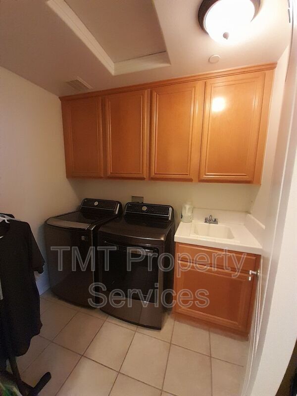 Building Photo - 2329 Timsbury Way