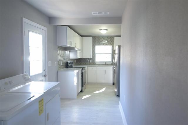 Building Photo - 1606 Davis Blvd