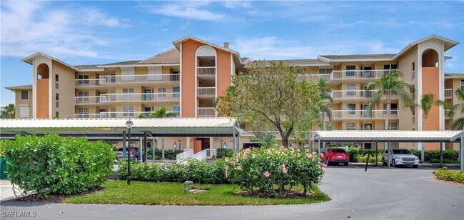 Building Photo - 300 Horse Creek Dr