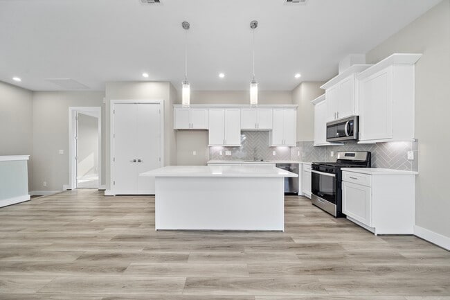 Building Photo - 9 Wellford St