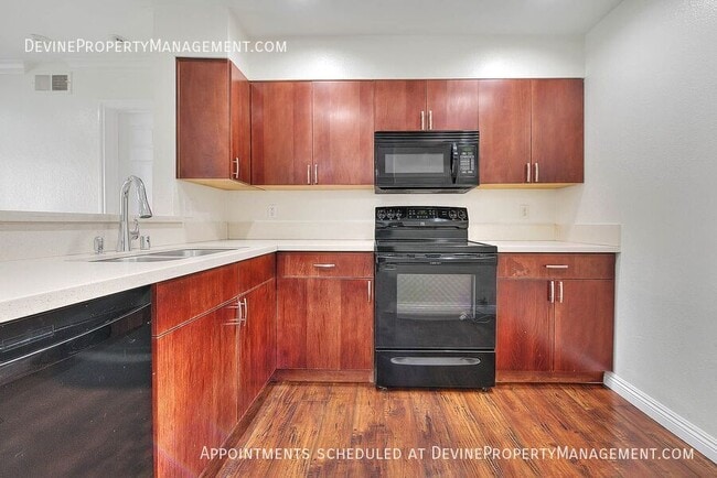 Building Photo - 10655 Lemon Ave