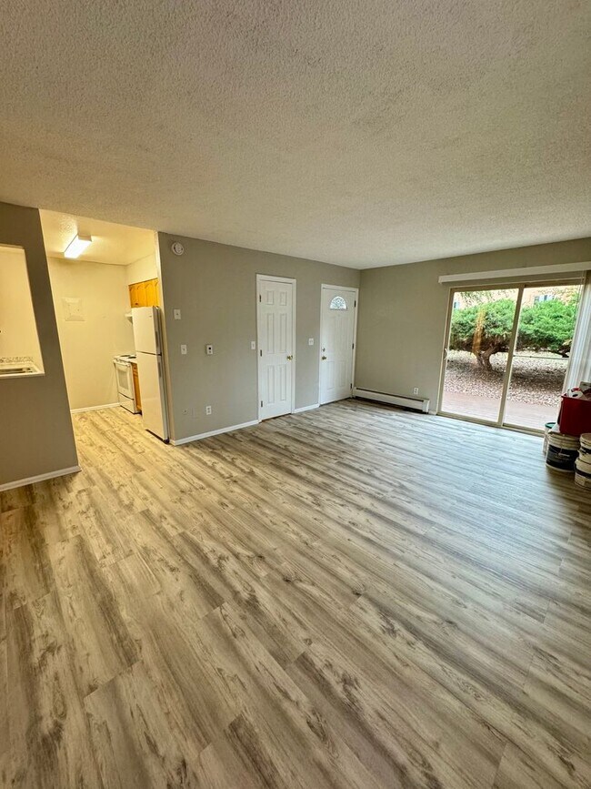 Building Photo - 4506 Picturesque Cir