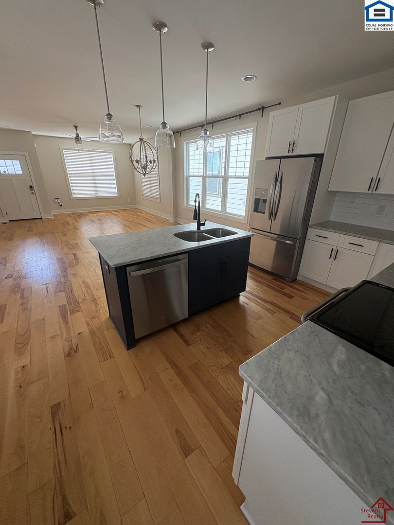 Building Photo - 5906A Carl Pl