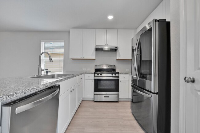 Building Photo - Cozy 3 Bed 2 Bath Home in Waterford Park