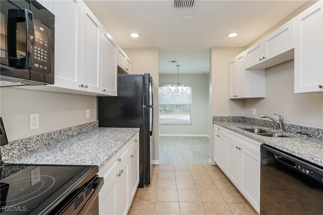 Building Photo - 3203 34th St SW