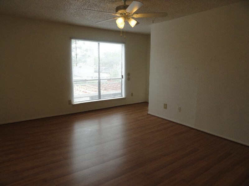 Building Photo - 9522 Pagewood Ln