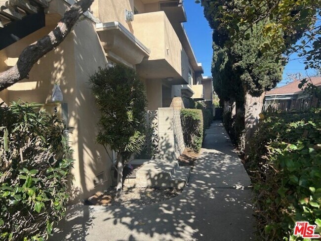 Building Photo - 3560 S Centinela Ave