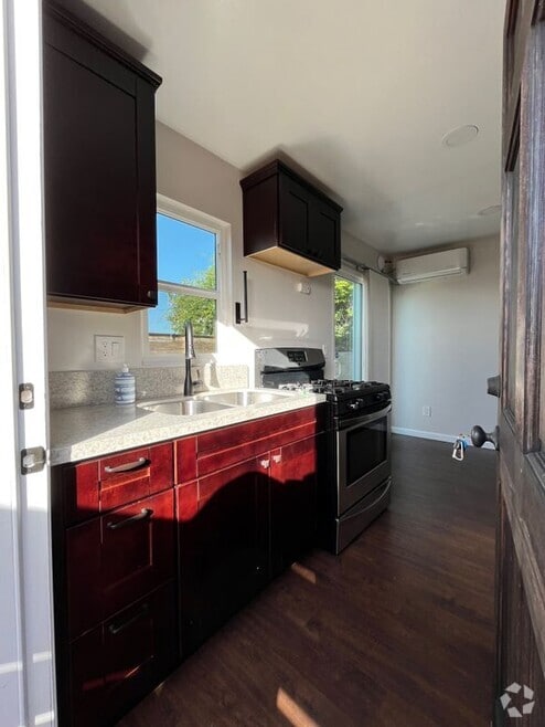 Building Photo - 5708 Alta Vista Ave