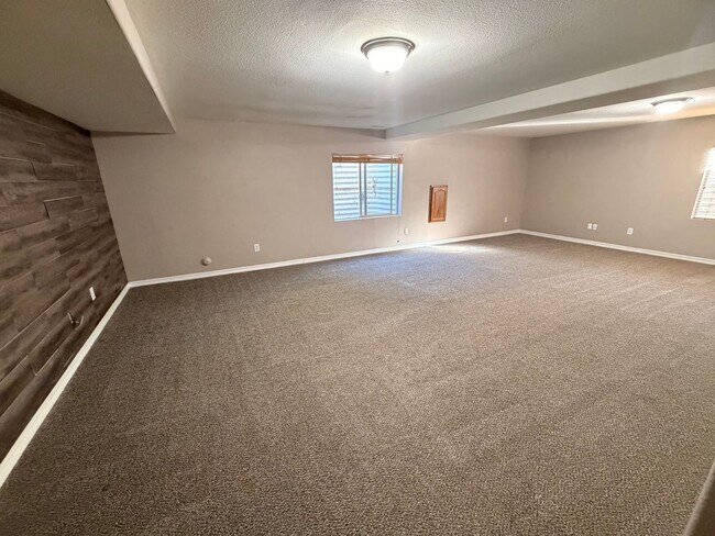 Building Photo - Bright & Spacious 5-Bedroom Home with 3-Car Garage – Available Now