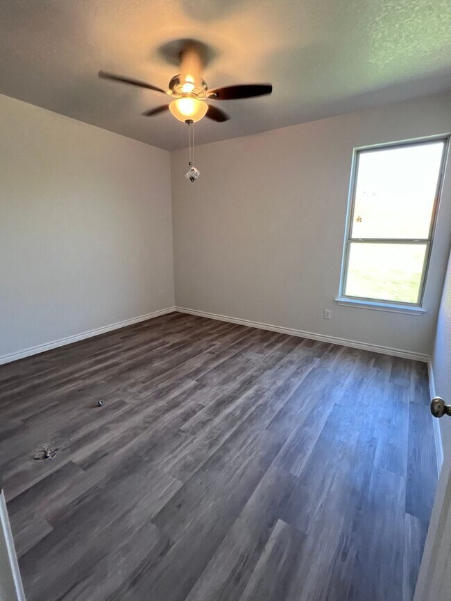 Building Photo - 110 Levi Ct