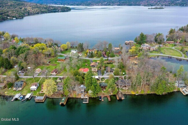 Building Photo - 27 Holly Ln