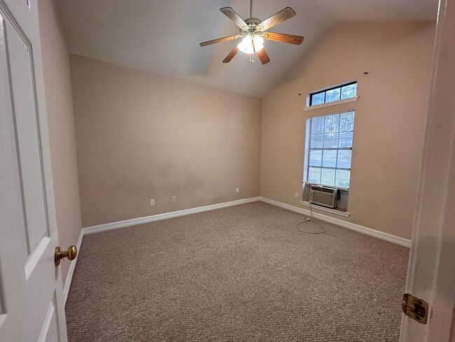 Building Photo - 1233 Port Arthur Terrace