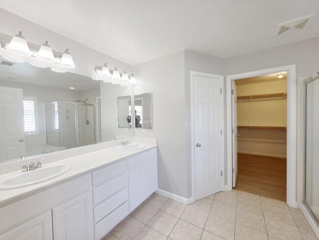 Building Photo - 2075 Purcell Pl