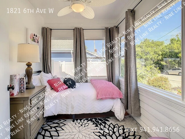 Building Photo - 1821 6th Ave W