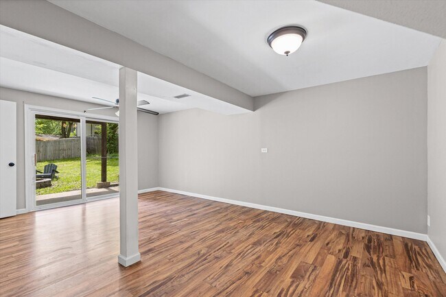 Building Photo - 4512 Salem Dr