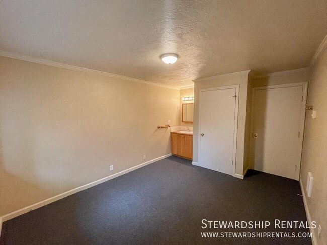 Building Photo - 1827 Harris St