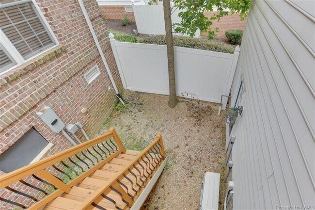 Building Photo - 4609 Town Creek Dr
