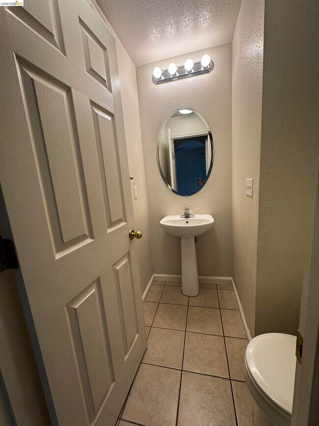 Building Photo - 8224 Shay Cir