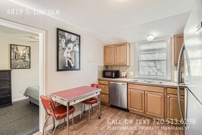 Building Photo - 4819 S. Lincoln-