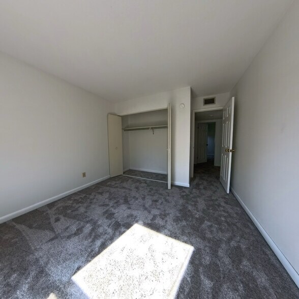 Building Photo - 64 Schooner Ln