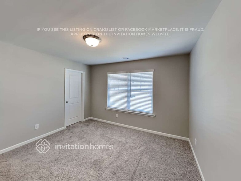 Building Photo - 145 Lantana Crossing