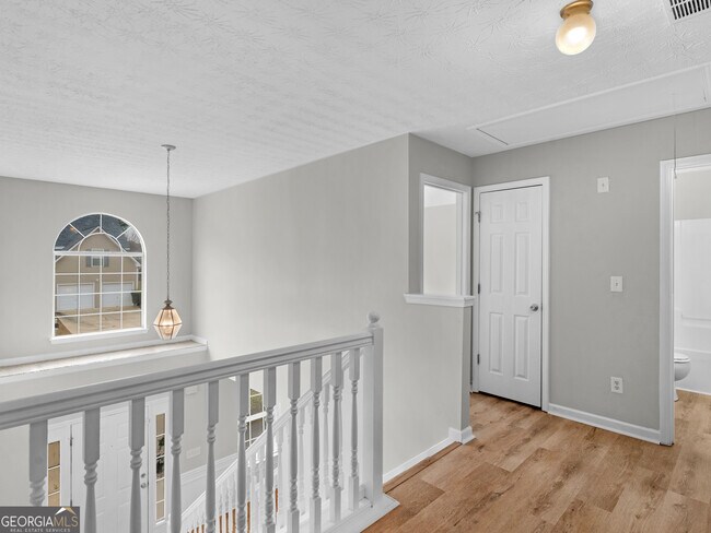 Building Photo - 230 Millstone Dr