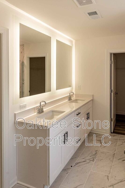 Building Photo - 3378 Skyland Dr