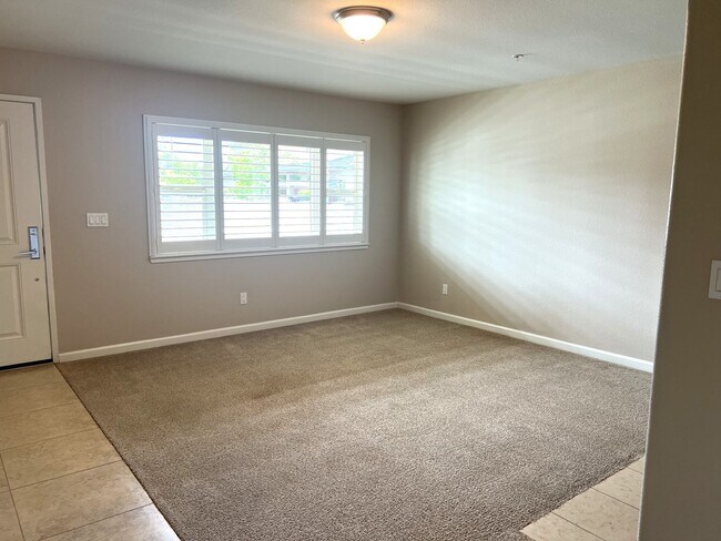 Building Photo - 460 Lindberg Cir