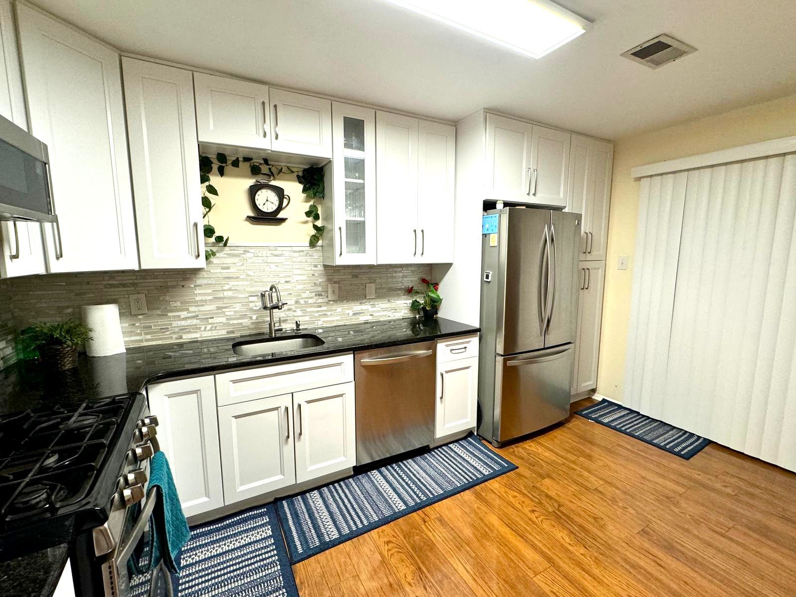 Kitchen - 1805 Pheasant Run