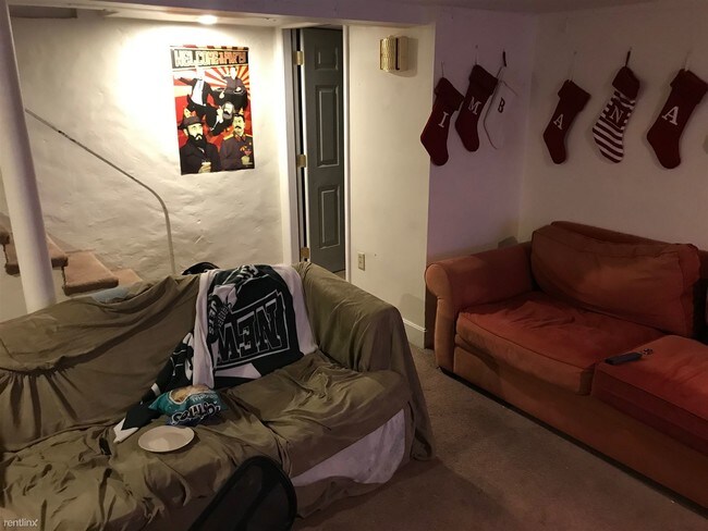 Building Photo - 4 br, 2 bath Duplex - 429 Atwood St Apt 1