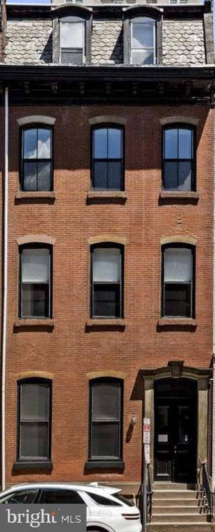 Building Photo - 1903 Spruce St