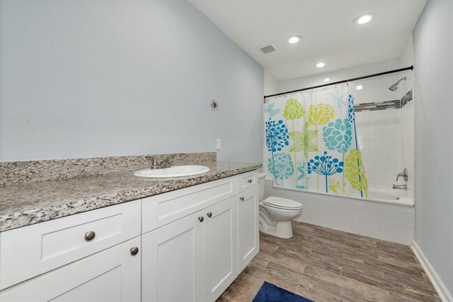 Building Photo - 3559 Balboa Cir