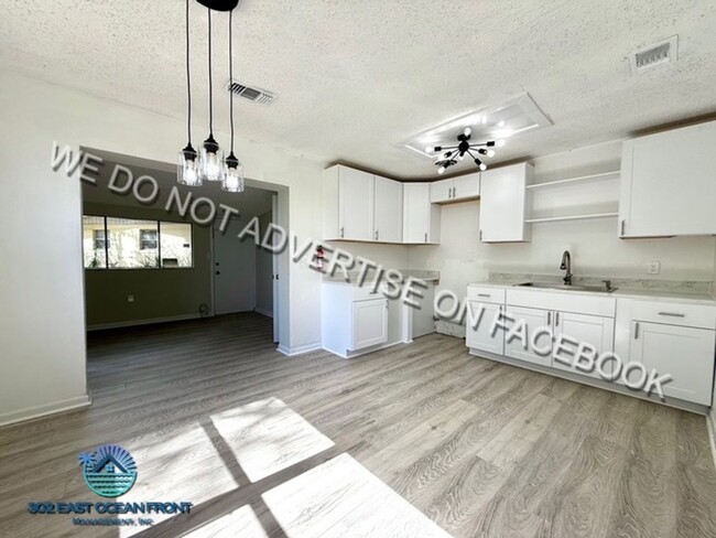 Building Photo - $200 OFF FIRST MONTH RENT - Beautiful 3 Be...