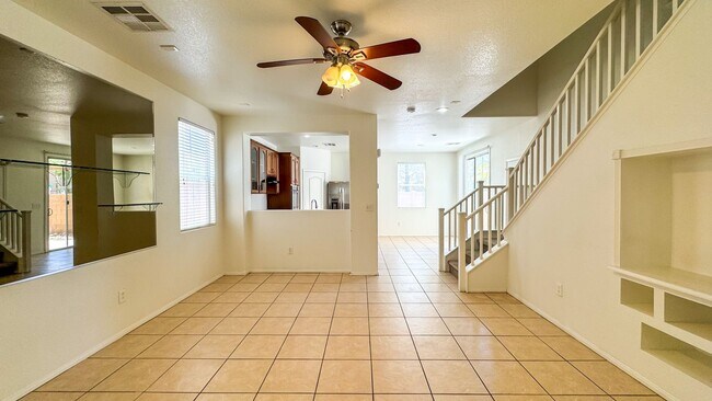 Building Photo - Spacious 3-Bed + Loft & Den | Granite Coun...