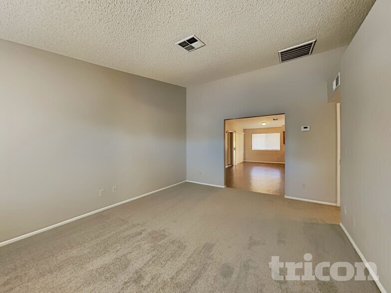 Building Photo - 7044 W Taylor St