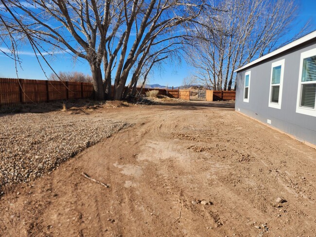 Building Photo - charming new home