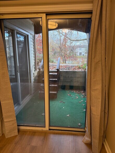 Building Photo - 1390 Cedarwood Dr