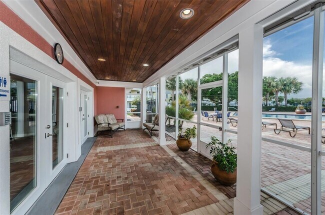 Building Photo - 251 Pompano Dr SE