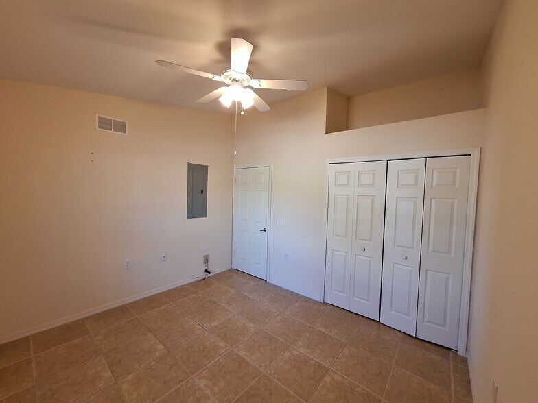 Second bedroom - 25727 Lake Amelia Way