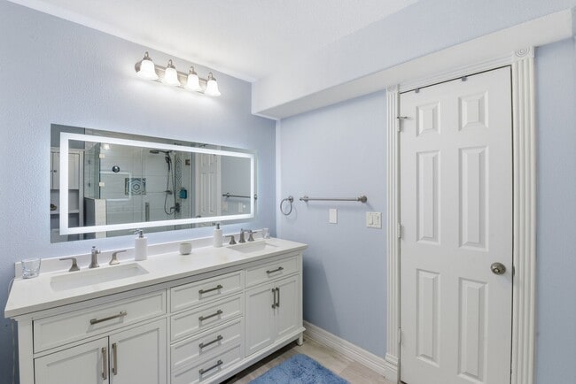 Building Photo - 43 Regency Pt