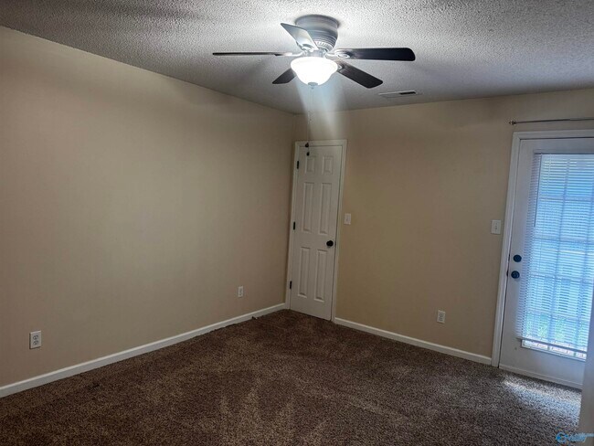 Building Photo - 1307 Liberty Dr